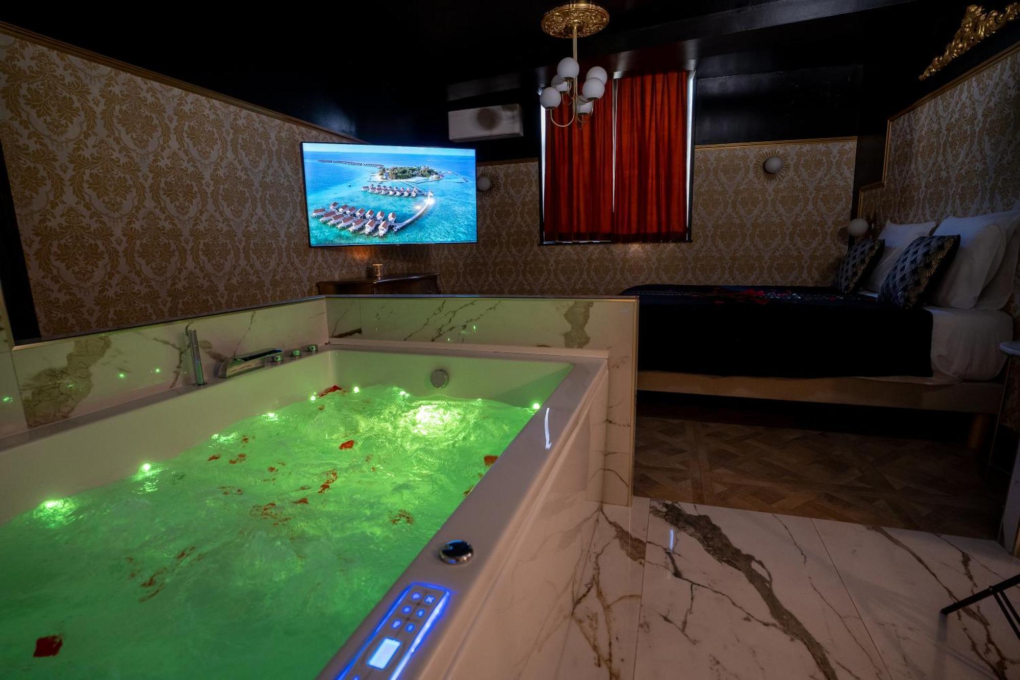 Appartement D'Exception Avec Jacuzzi Villefranche-sur-Saône Zewnętrze zdjęcie